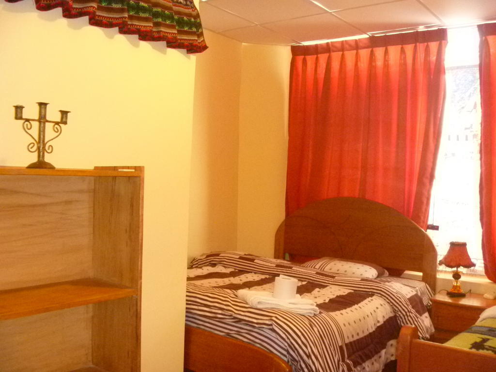 Hostal Feel At