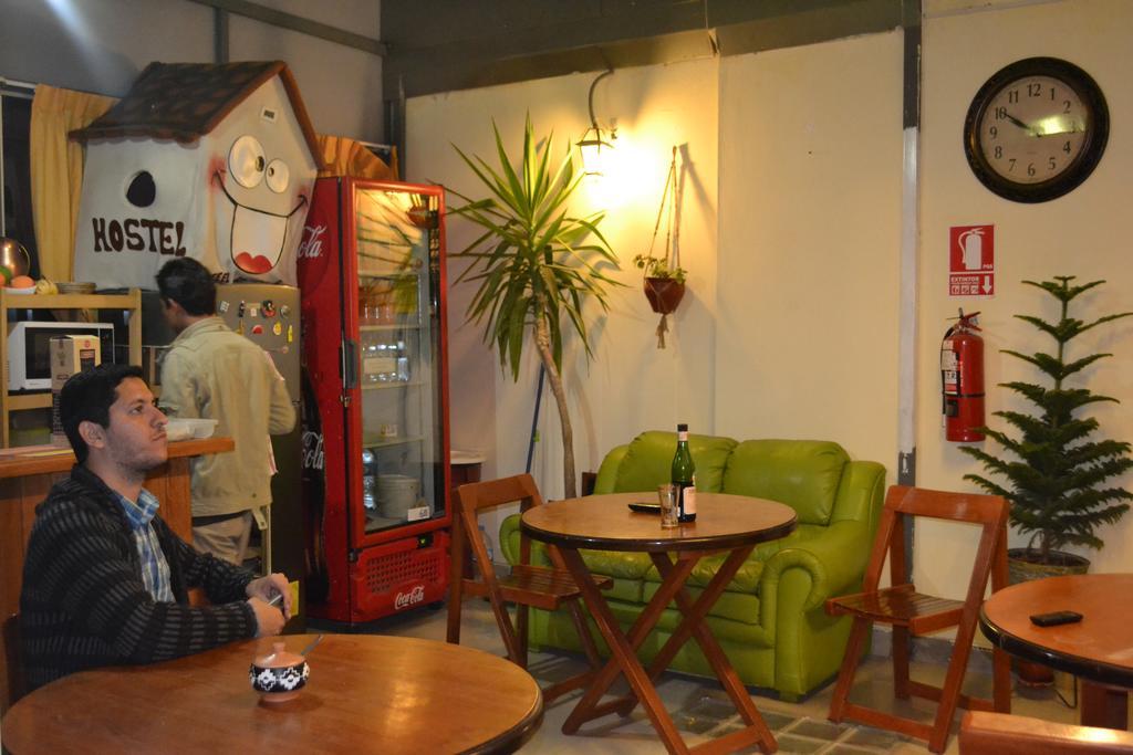 Feel At Hostal